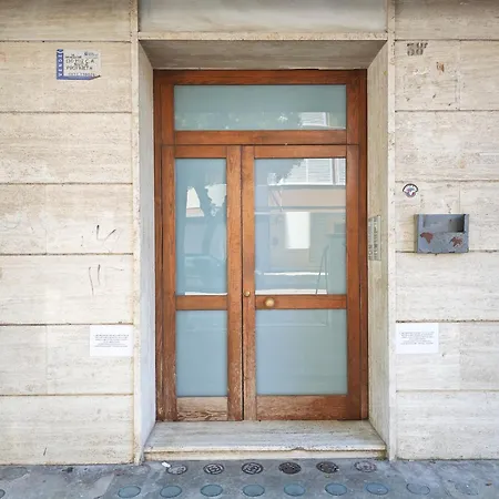 Dimora Leccese Apartment